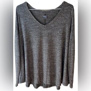 Beautiful Like New Aerie Long Sleeve Knit Long Sleeve  Size:Large